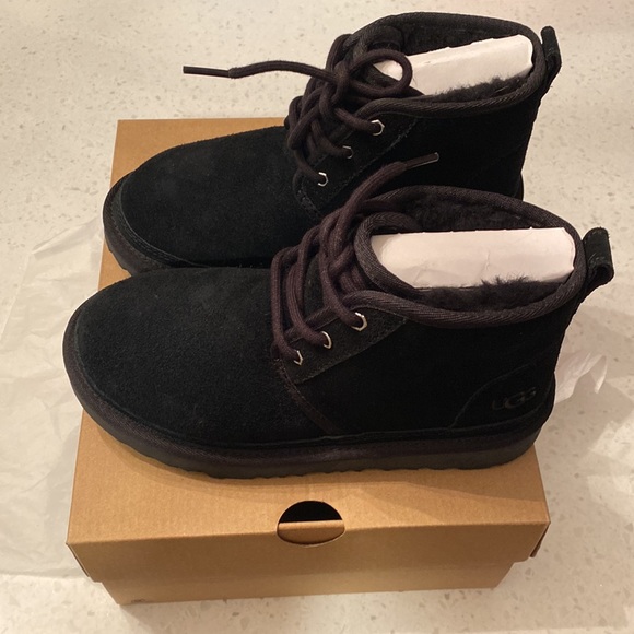 Preschool lace up Uggs size 2 - Picture 5 of 8